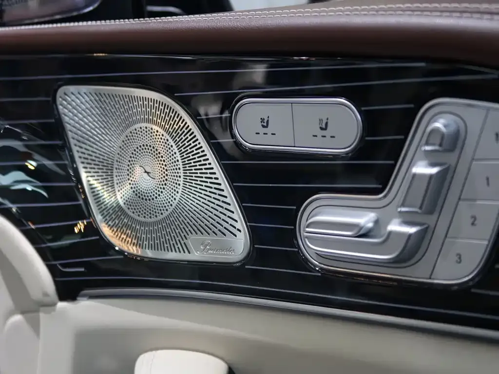 Mercedes-Benz GLS — фото 8