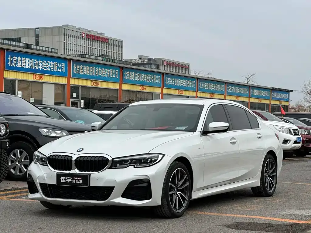 BMW 3 Series — фото 1
