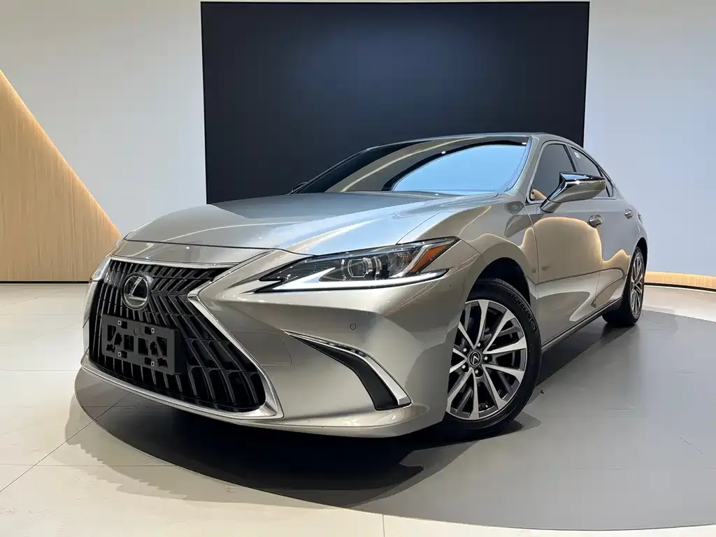 Lexus ES — фото 2