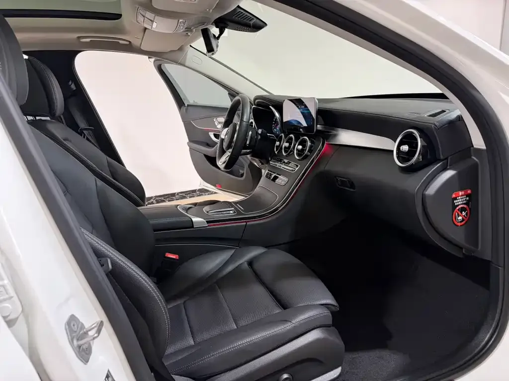 Mercedes-Benz C-Class — фото 10