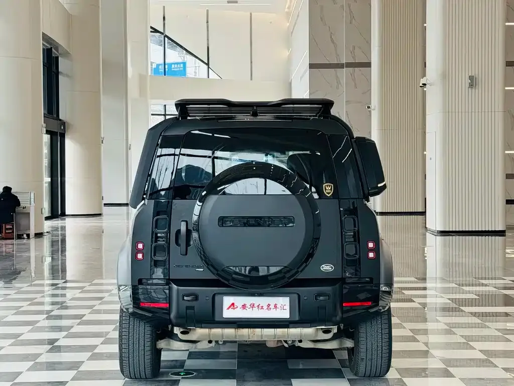 Land Rover Defender — фото 4