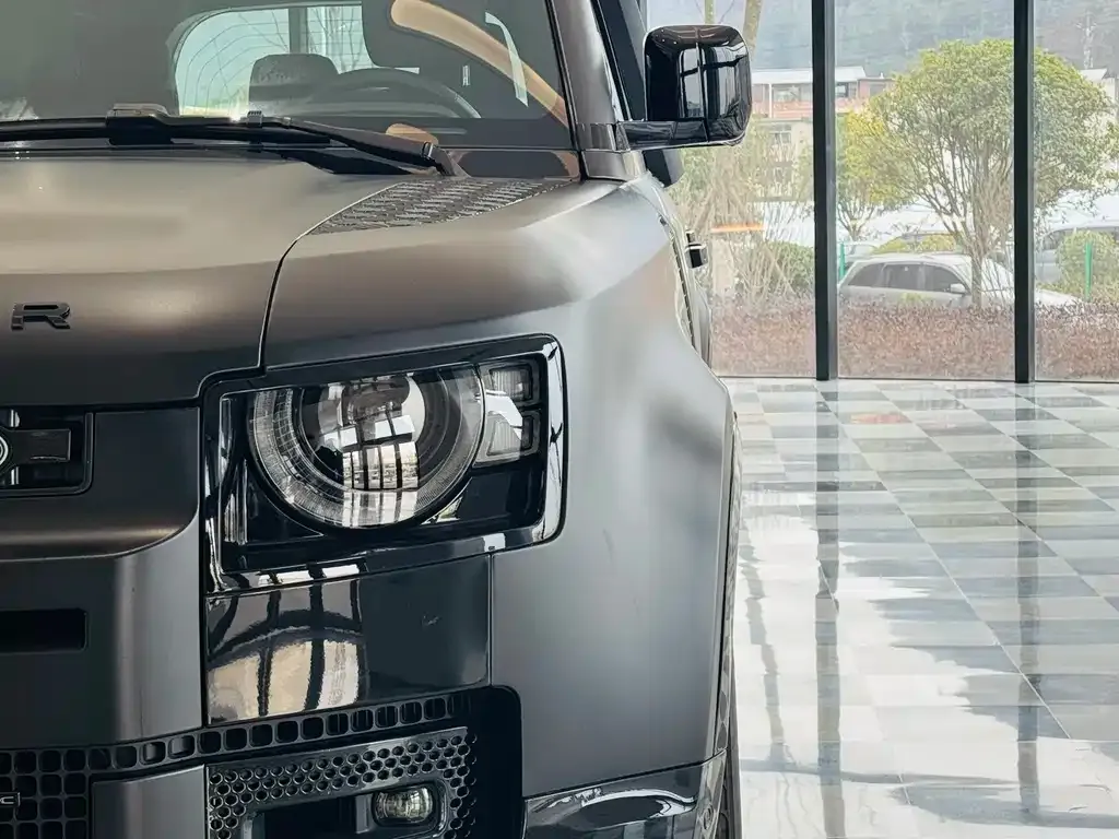 Land Rover Defender — фото 9
