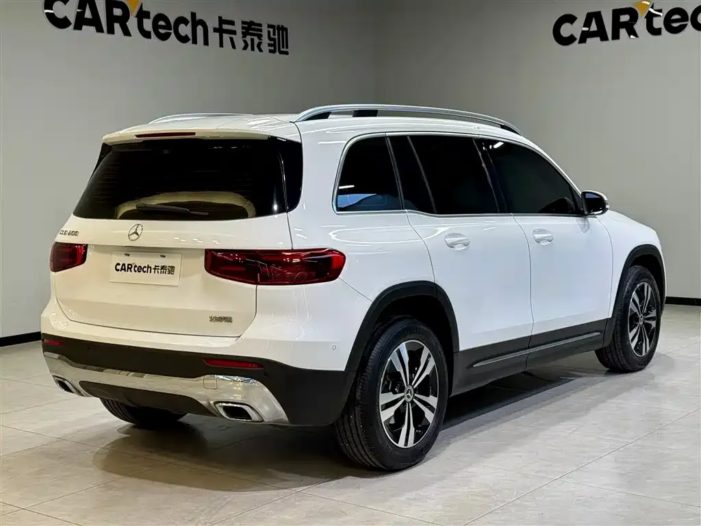 Mercedes-Benz GLB — фото 10