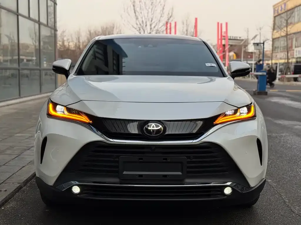 Toyota Harrier — фото 2