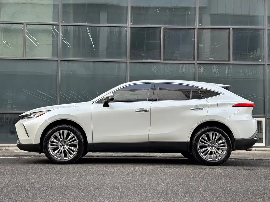 Toyota Harrier — фото 10