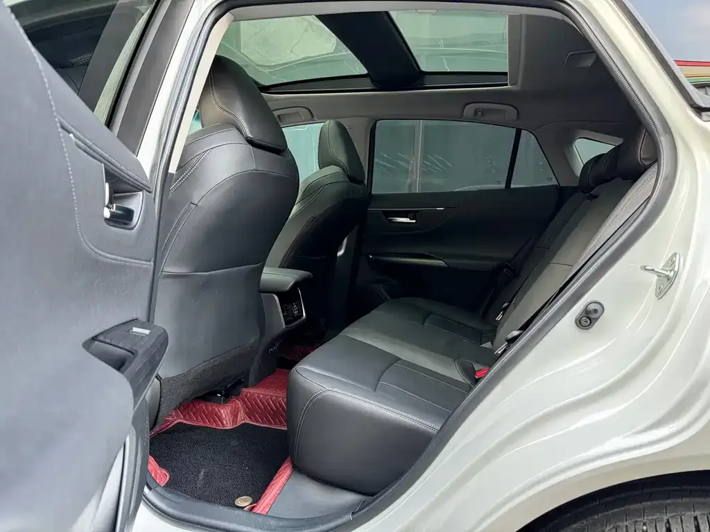 Toyota Harrier — фото 4