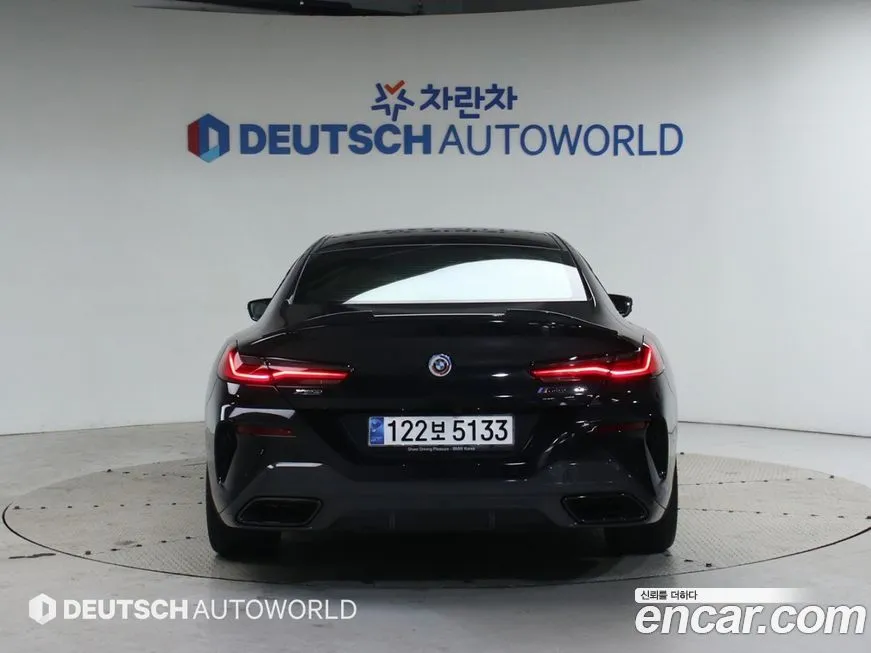 BMW 8-Series — фото 10