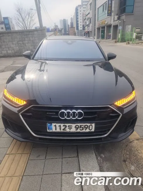 Audi A7 — фото 1