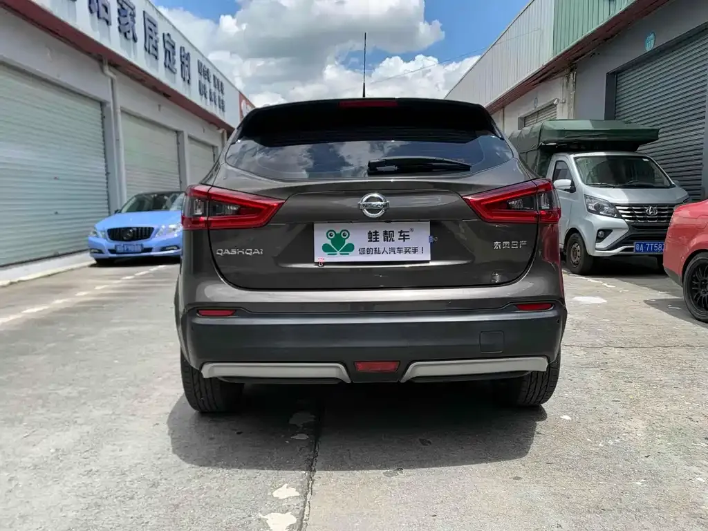 Nissan Qashqai — фото 10