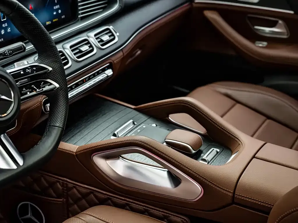 Mercedes-Benz GLS — фото 7