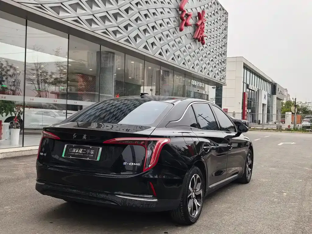 Hongqi E-QM5 — фото 5