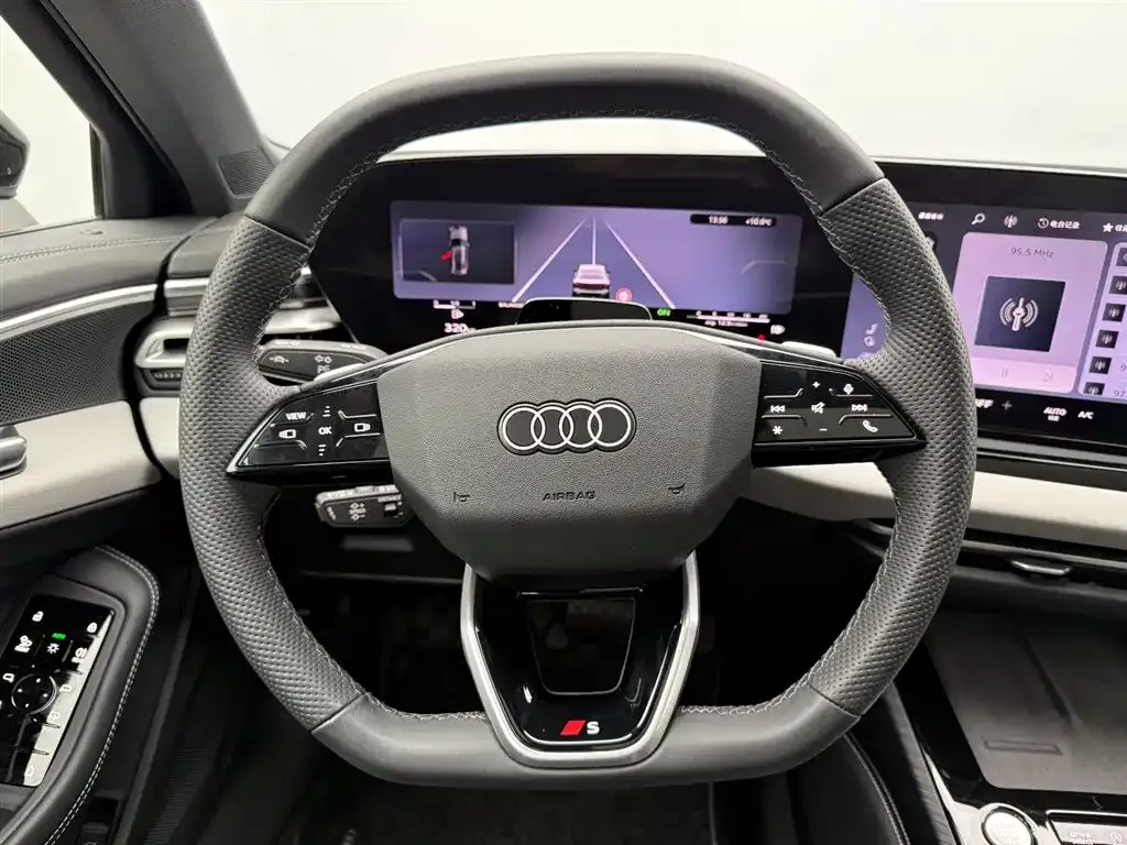 Audi A5L — фото 9