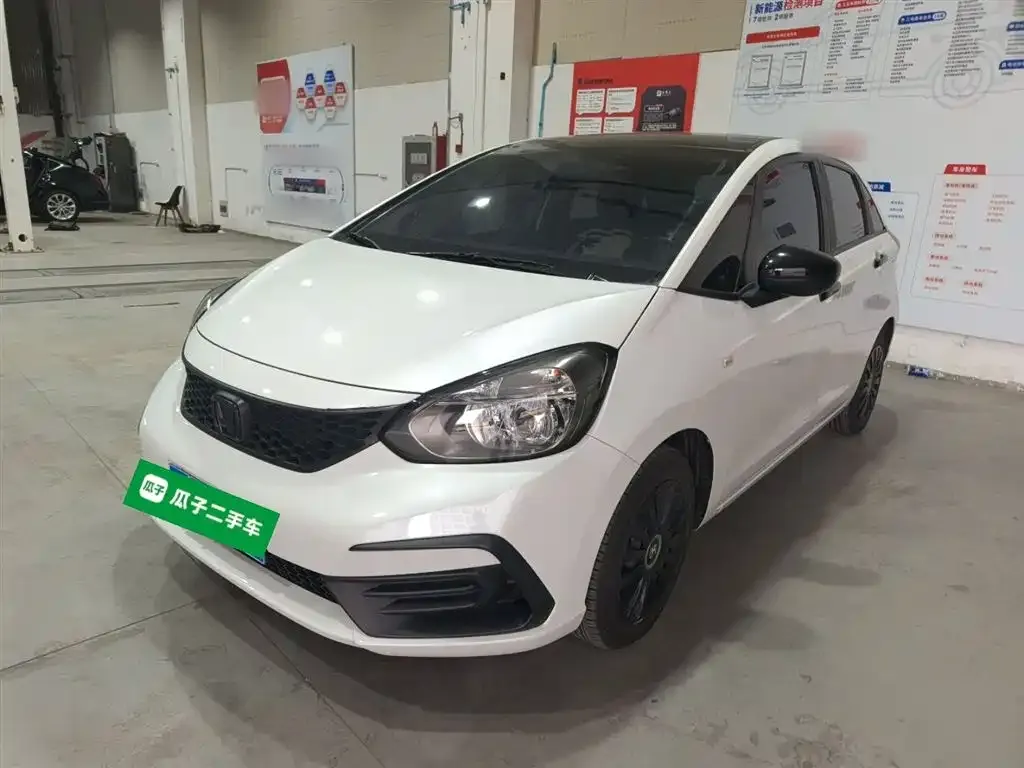 Honda Fit — фото 1