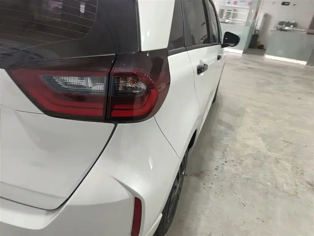 Honda Fit — фото 3