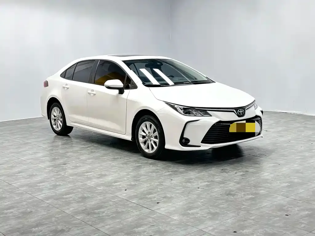 Toyota Corolla — фото 5