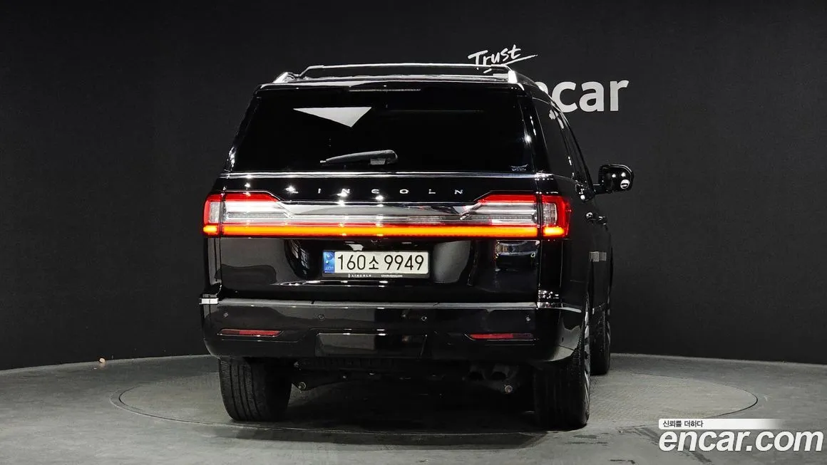 Lincoln Navigator — фото 9