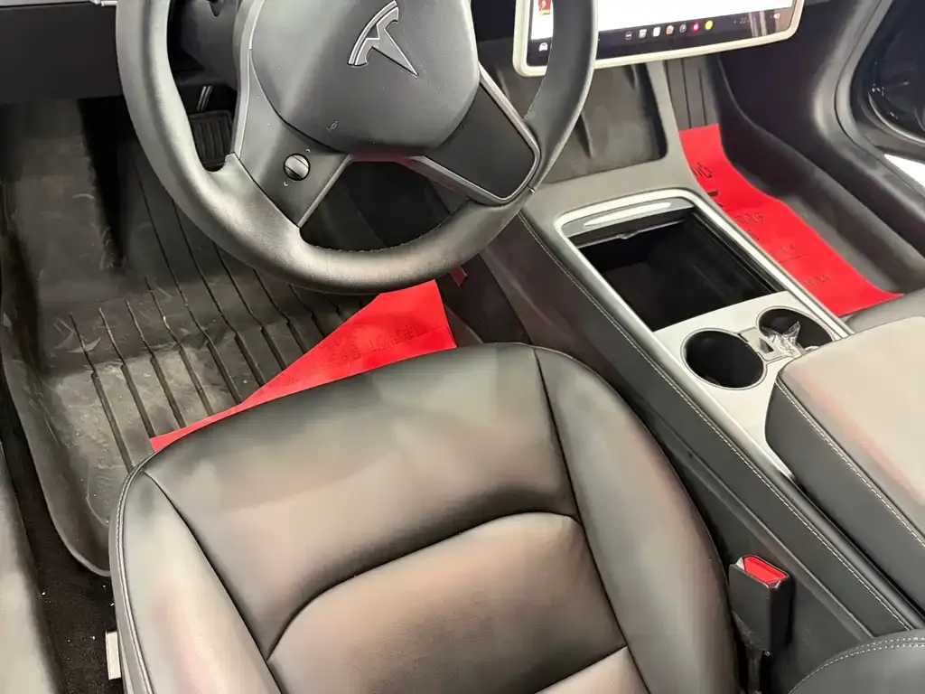 Tesla Model 3 — фото 6