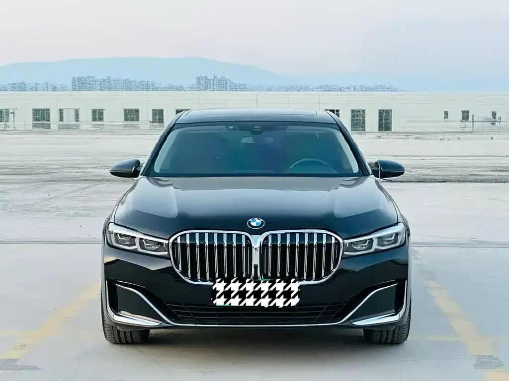 BMW 7 Series — фото 5