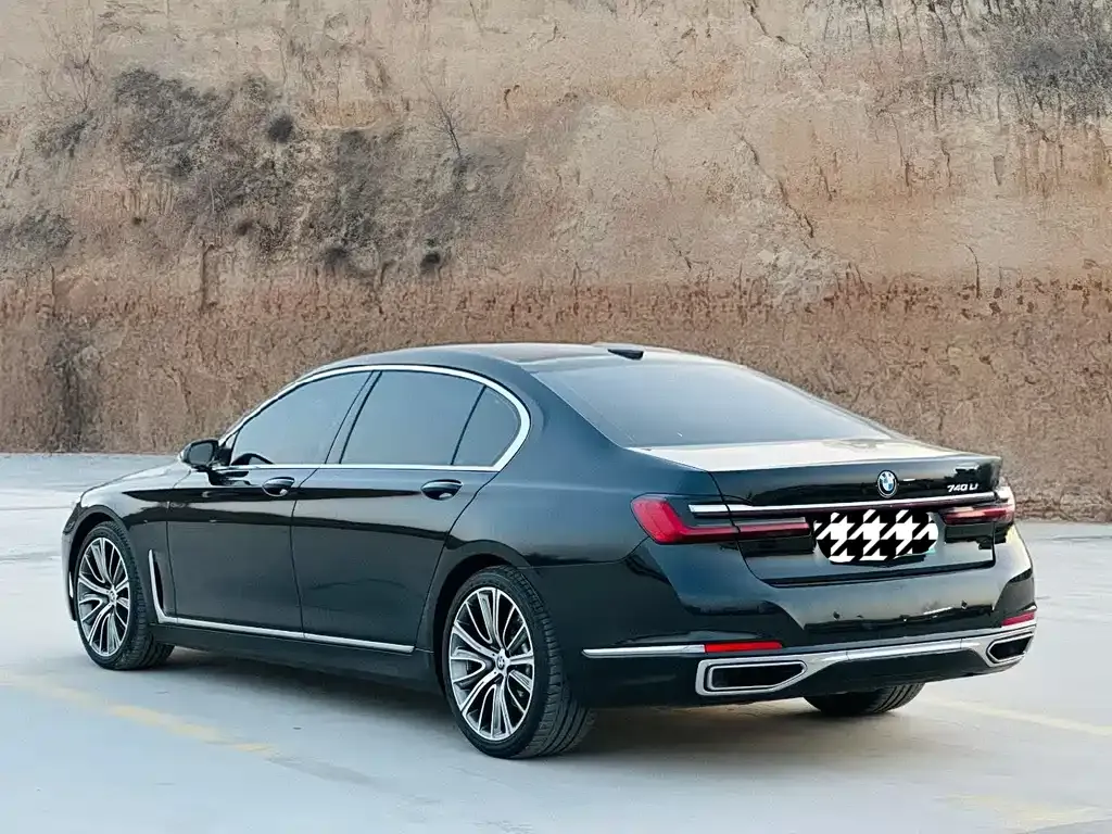 BMW 7 Series — фото 4