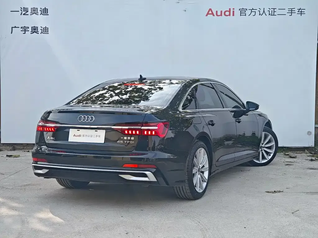Audi A6L — фото 10