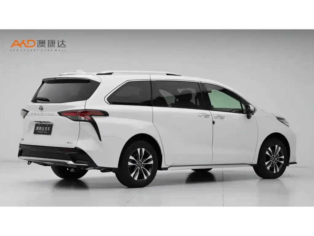 Toyota Granvia — фото 5