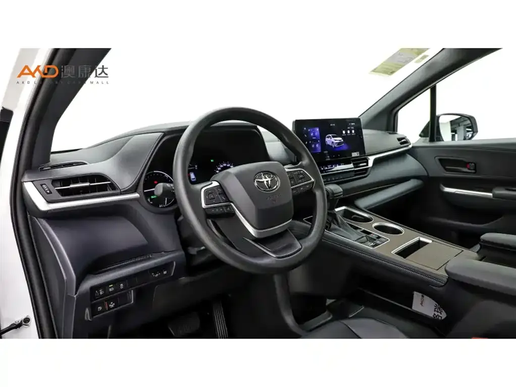 Toyota Granvia — фото 4