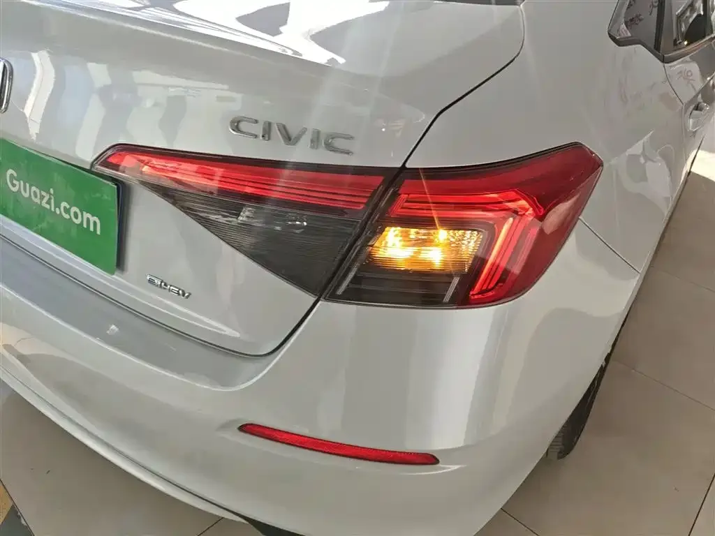 Honda Civic — фото 7
