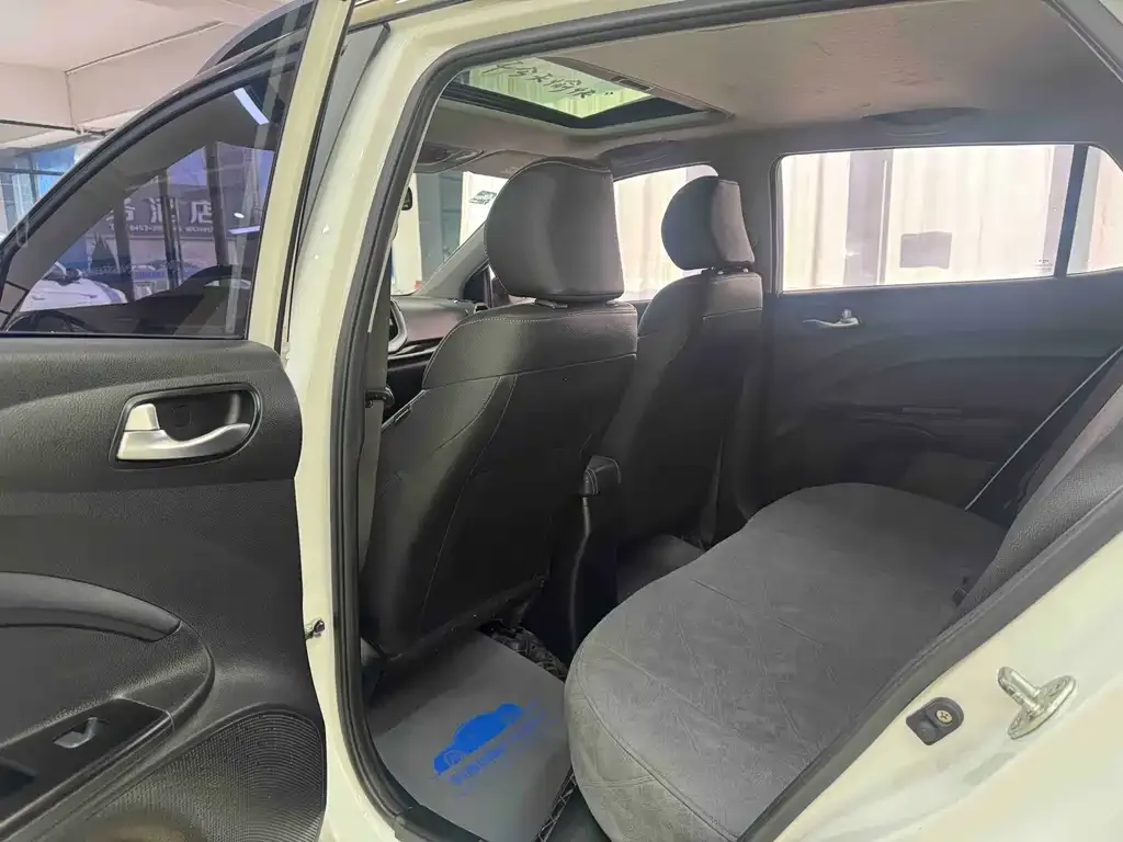 Kia KX1 — фото 10