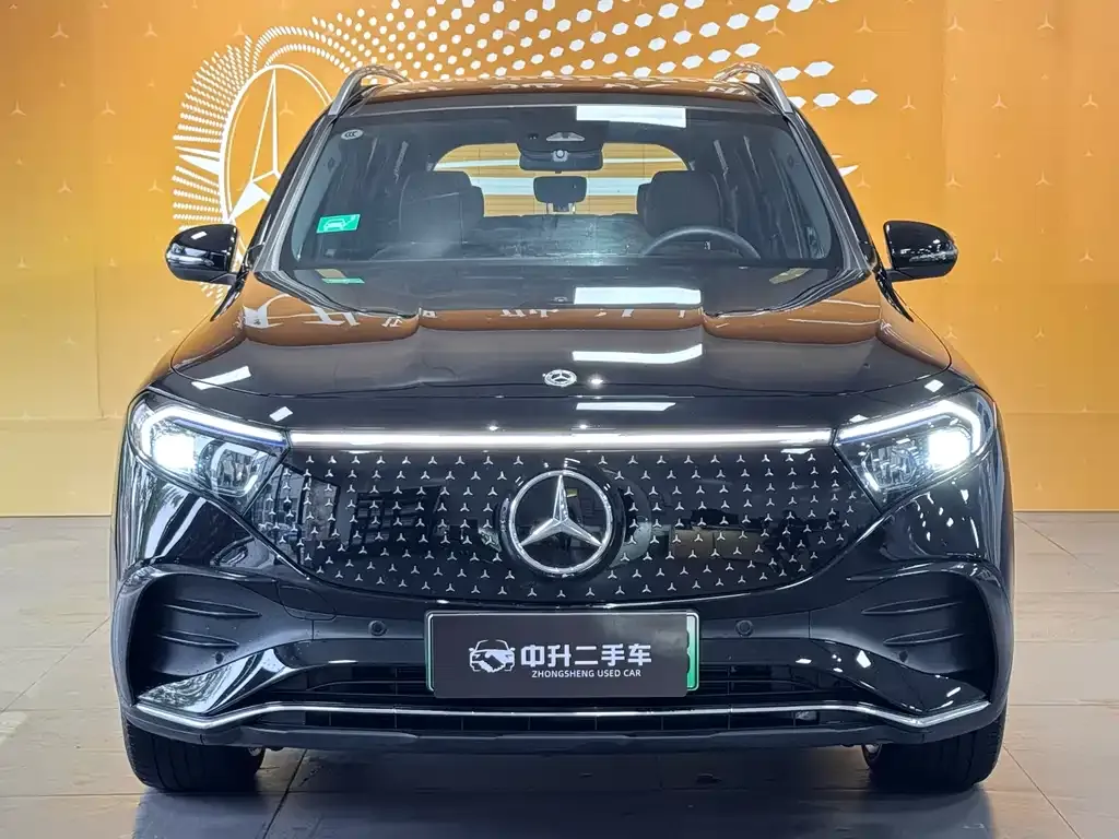 Mercedes-Benz EQB — фото 10