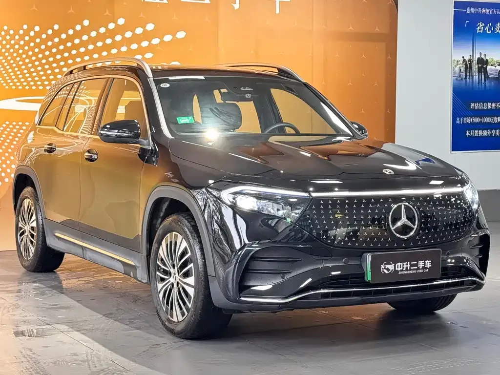 Mercedes-Benz EQB — фото 9