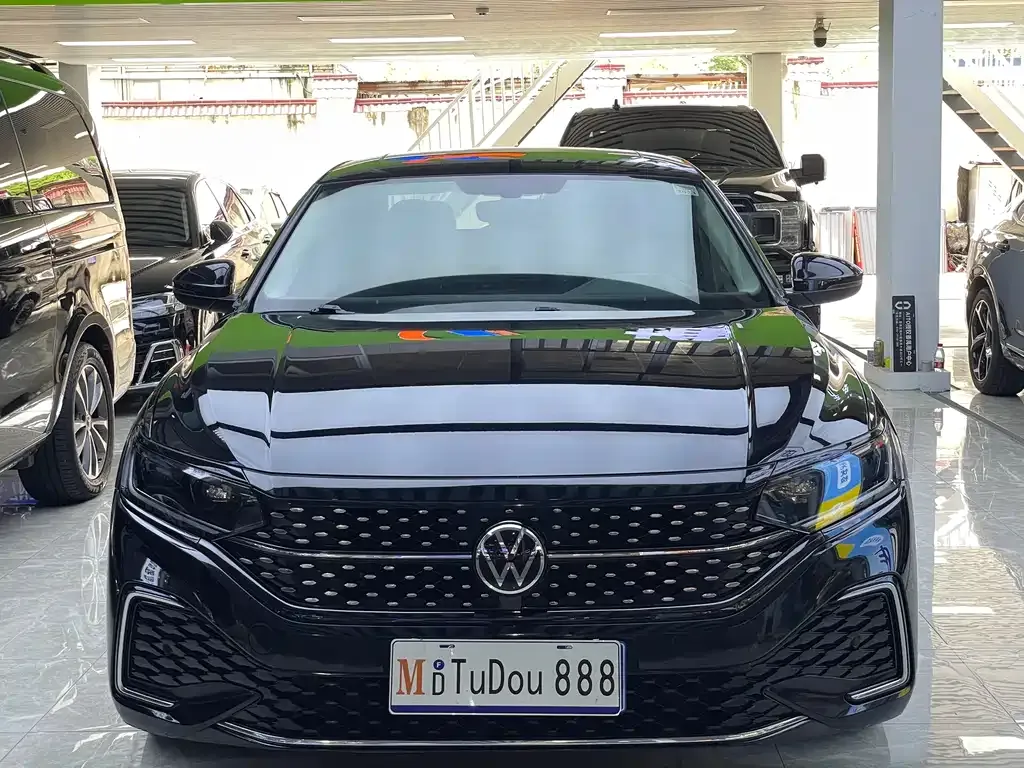 Volkswagen Passat — фото 4