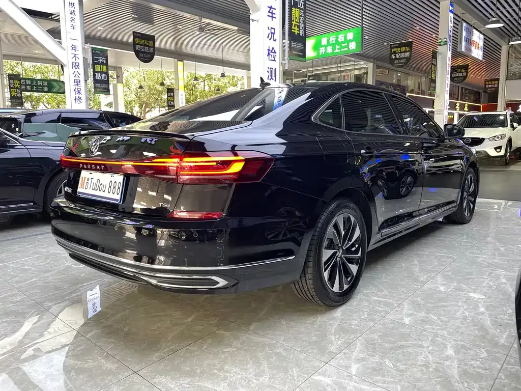 Volkswagen Passat — фото 9