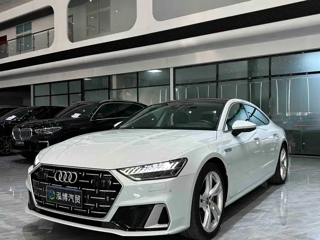 Audi A7L — фото 1