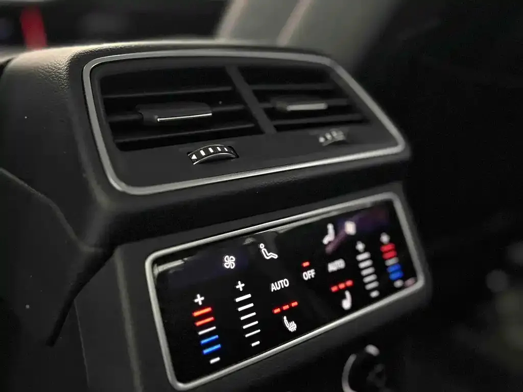 Audi A7L — фото 2