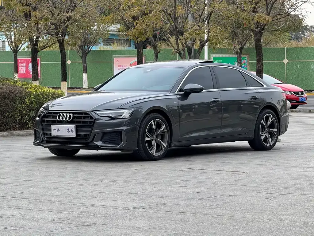 Audi A6L — фото 1