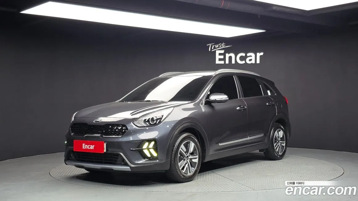Kia Niro — фото 1