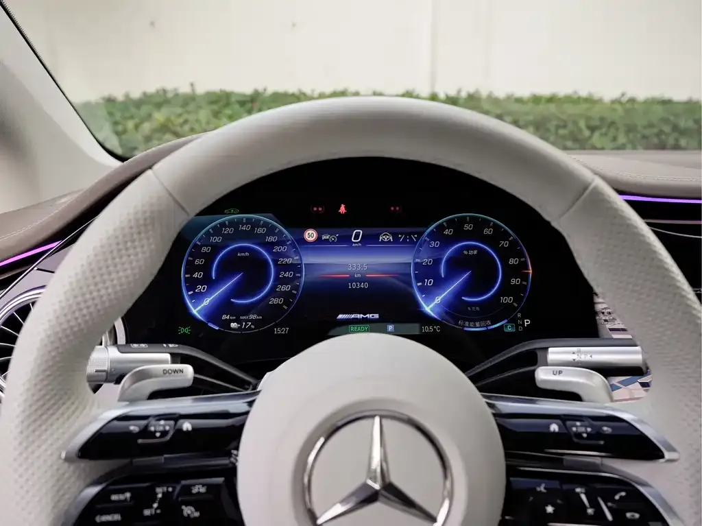 Mercedes-Benz EQS AMG — фото 7
