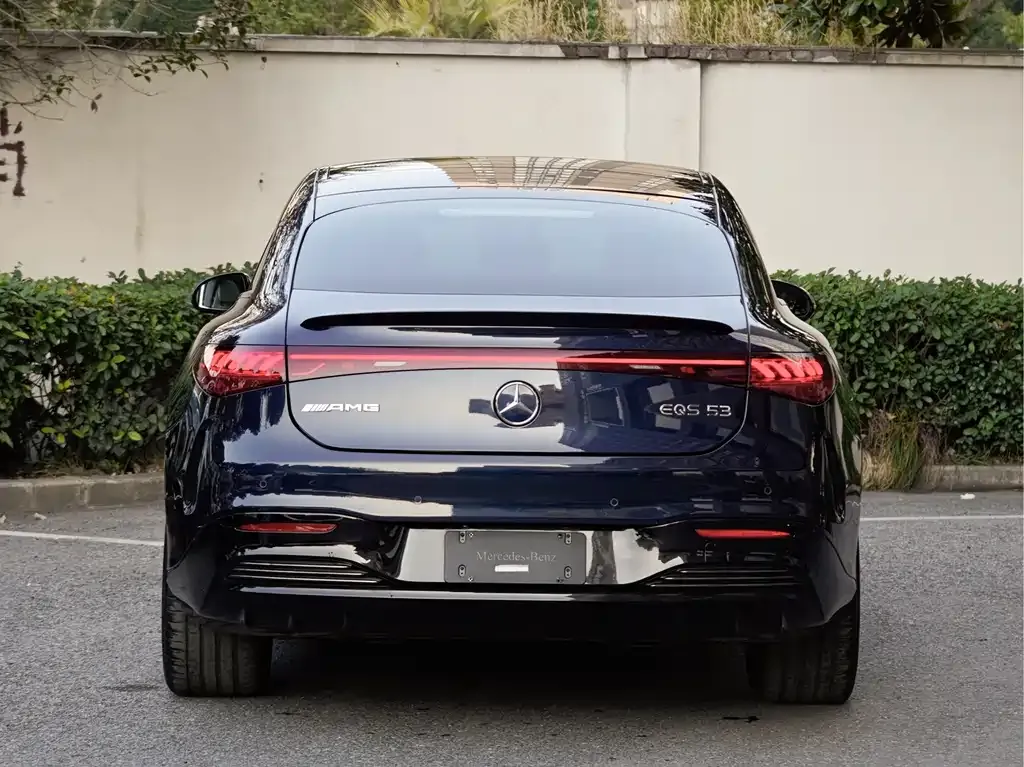 Mercedes-Benz EQS AMG — фото 2