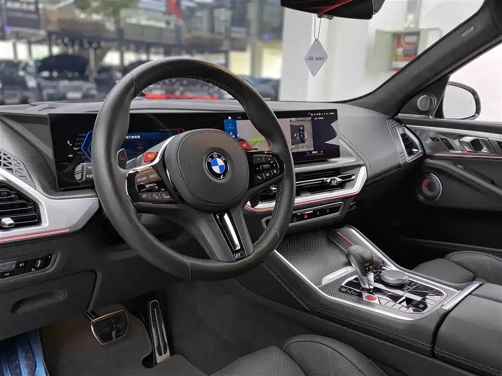 BMW XM — фото 9