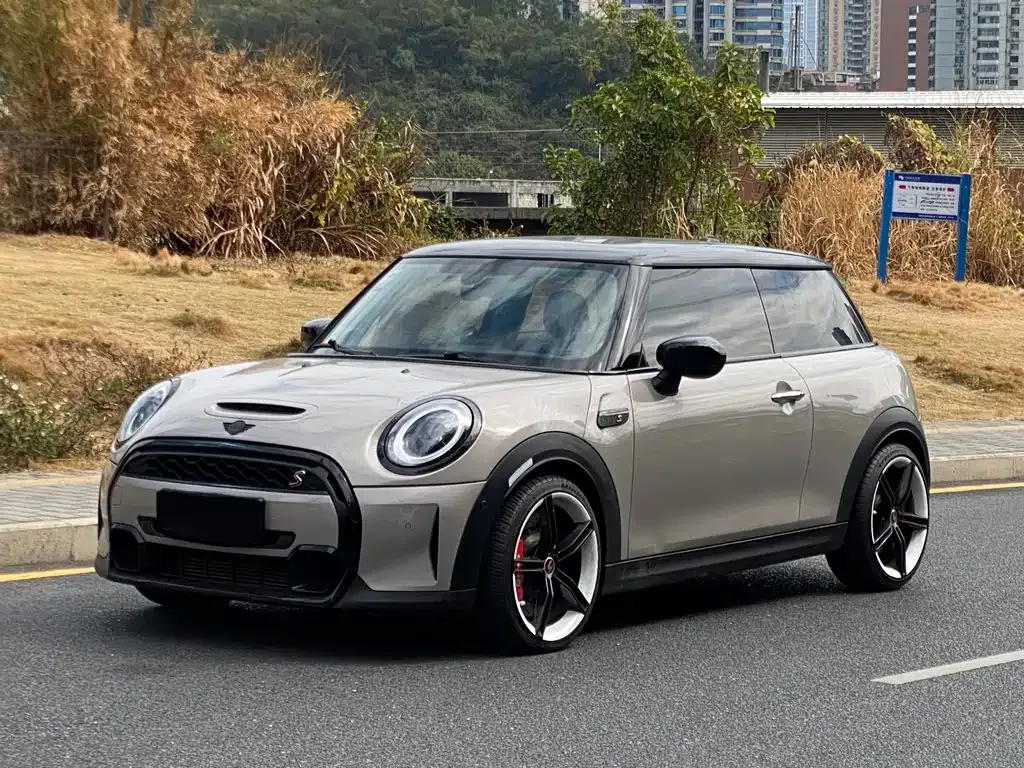 MINI Cooper (3-door) — фото 1
