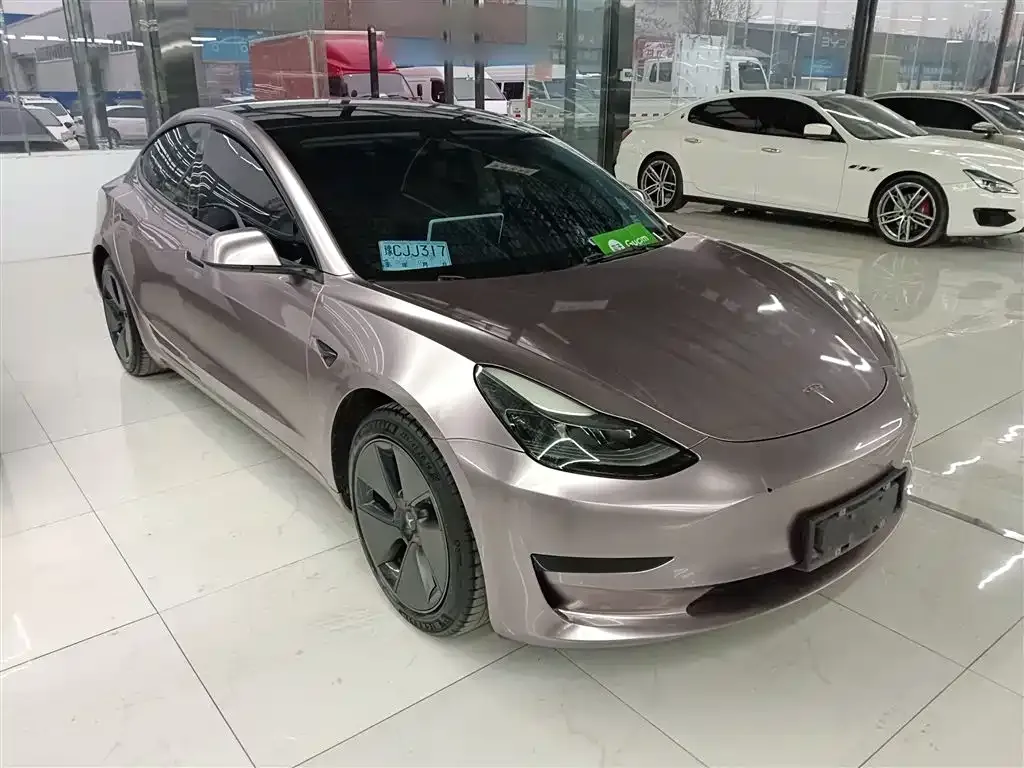 Tesla Model 3 — фото 2