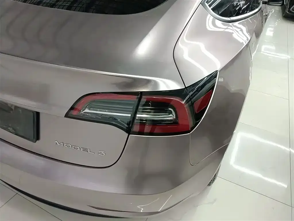 Tesla Model 3 — фото 4
