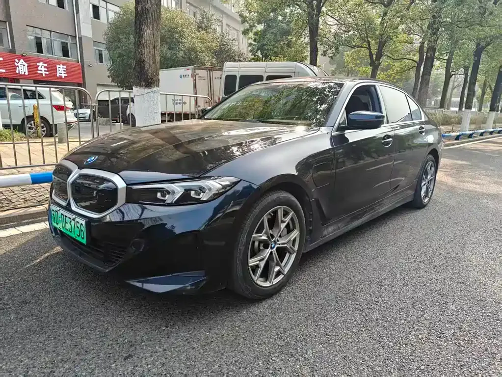 BMW i3 — фото 1