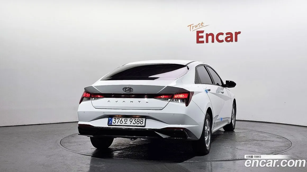 Hyundai AVANTE — фото 4