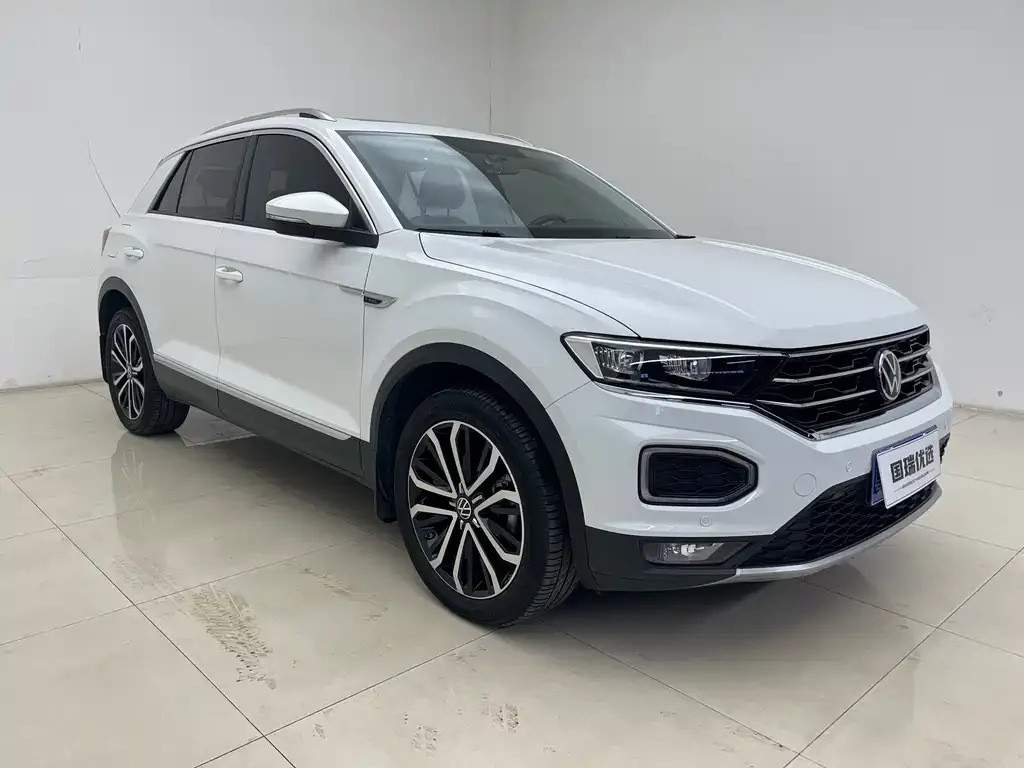 Volkswagen T-Roc — фото 9