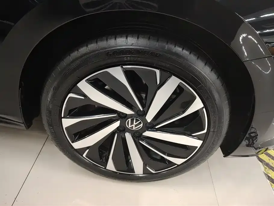 Volkswagen Passat — фото 10