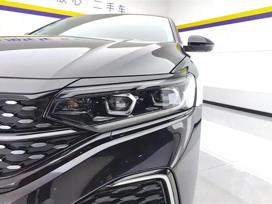 Volkswagen Passat — фото 2