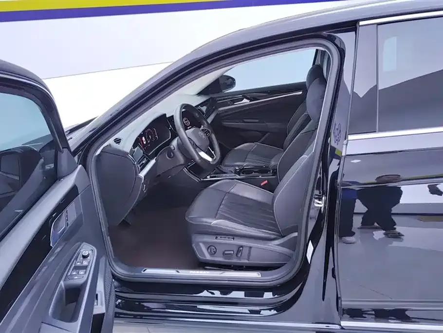 Volkswagen Passat — фото 6