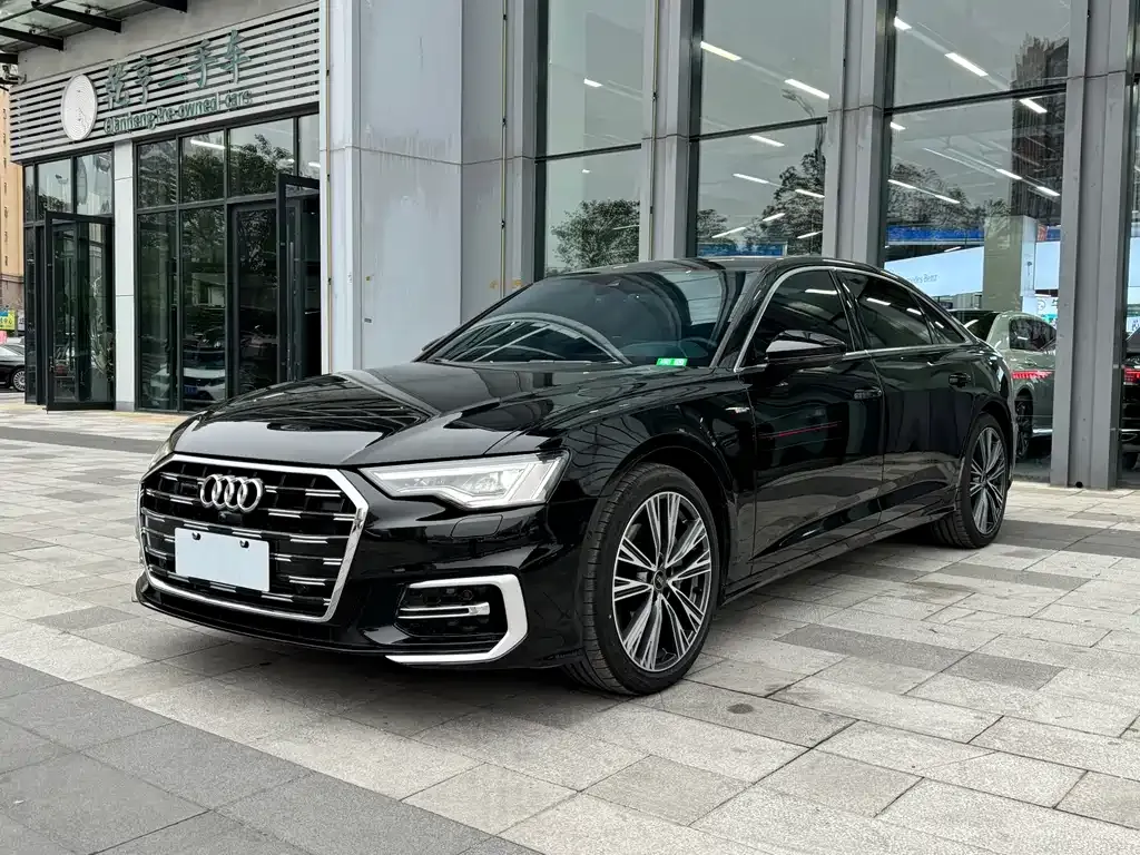 Audi A6L — фото 1