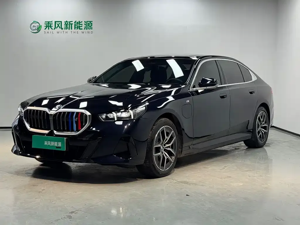 BMW i5 — фото 3